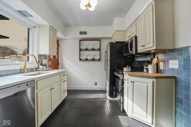 5510 N Illinois Street, Indianapolis, IN 46208