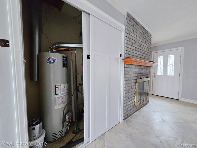 2287 Strader Drive, West Bloomfield Charter Township, MI 48324