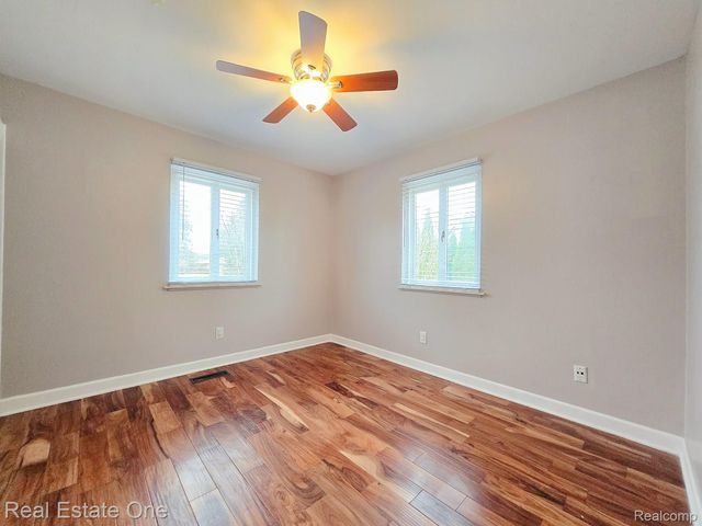 2287 Strader Drive, West Bloomfield Charter Township, MI 48324