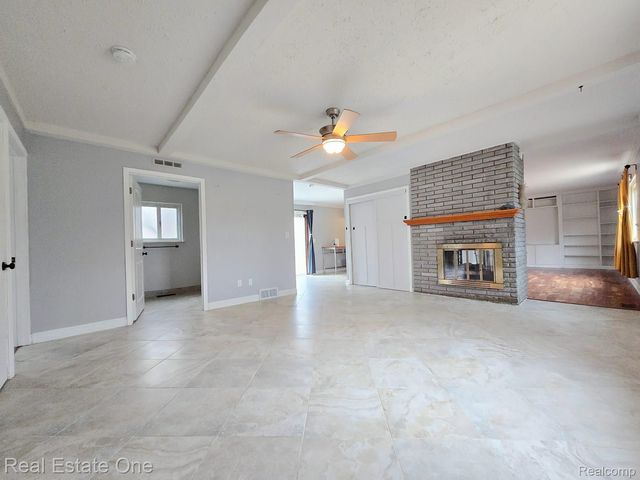 2287 Strader Drive, West Bloomfield Charter Township, MI 48324