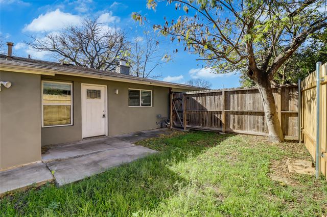 4909 Hawk CV A, Austin, TX 78745