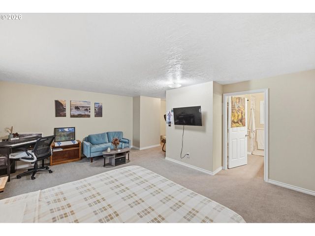 4193 Se WYNNWOOD Dr, Hillsboro, OR 97123