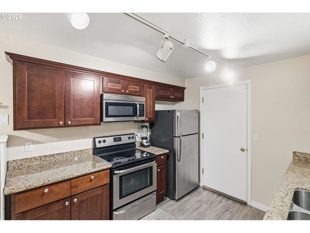 4193 Se WYNNWOOD Dr, Hillsboro, OR 97123