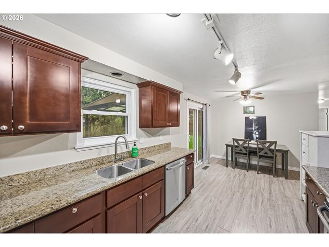 4193 Se WYNNWOOD Dr, Hillsboro, OR 97123