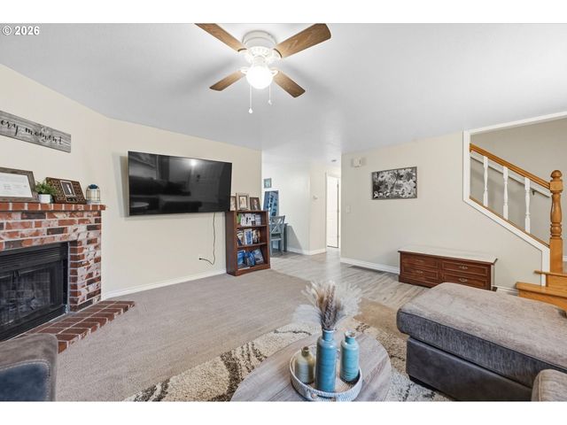 4193 Se WYNNWOOD Dr, Hillsboro, OR 97123