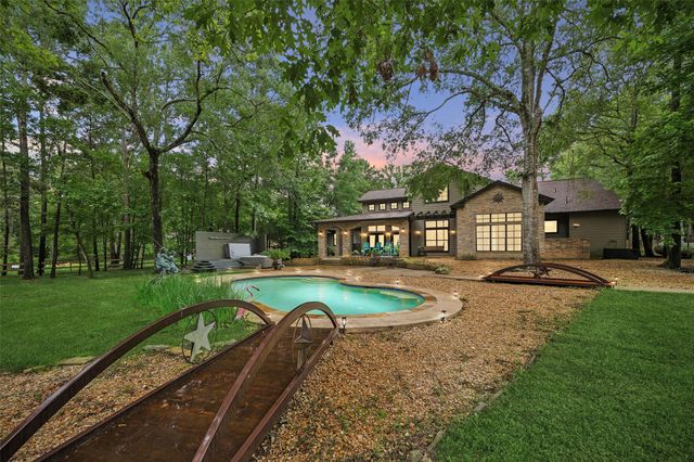 11409 Oak Springs Drive, Willis, TX 77378
