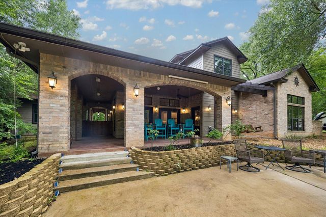 11409 Oak Springs Drive, Willis, TX 77378