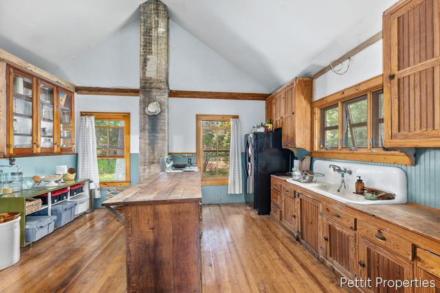 1857 Simonelli Road, Muskegon, MI 49445
