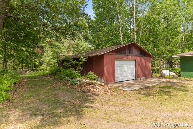 1857 Simonelli Road, Muskegon, MI 49445