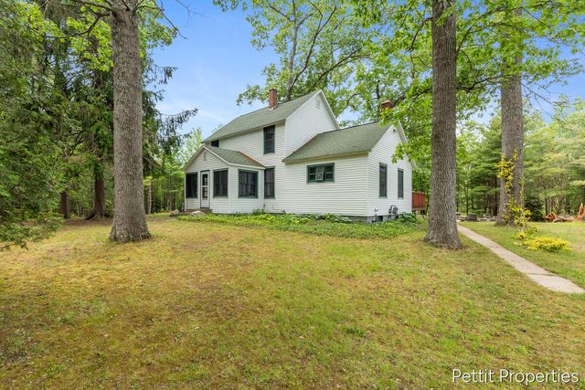 1857 Simonelli Road, Muskegon, MI 49445