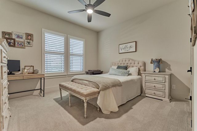 8220 Cavell Ct, Montgomery, TX 77316