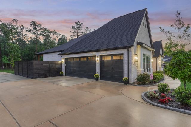 8220 Cavell Ct, Montgomery, TX 77316