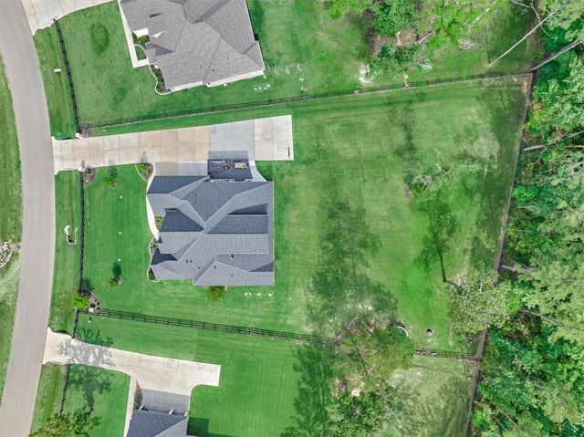 8220 Cavell Ct, Montgomery, TX 77316