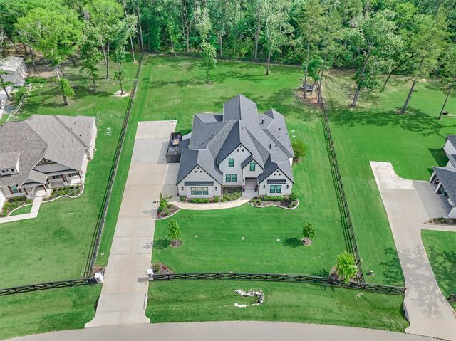 8220 Cavell Ct, Montgomery, TX 77316
