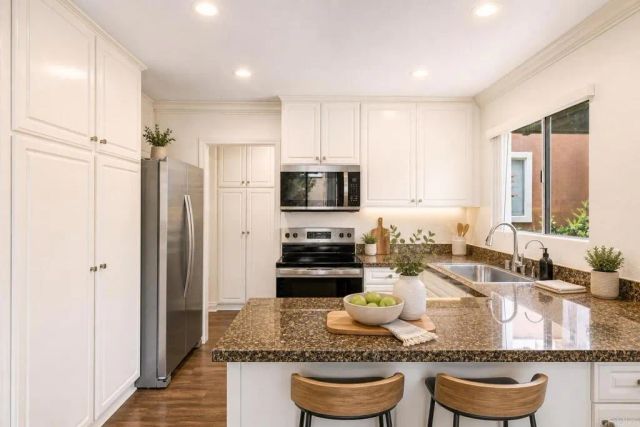 17155 W Bernardo Drive 106, San Diego, CA 92127
