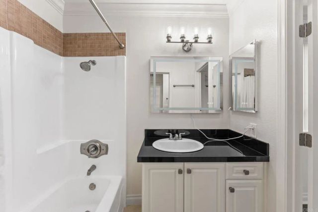 17155 W Bernardo Drive 106, San Diego, CA 92127