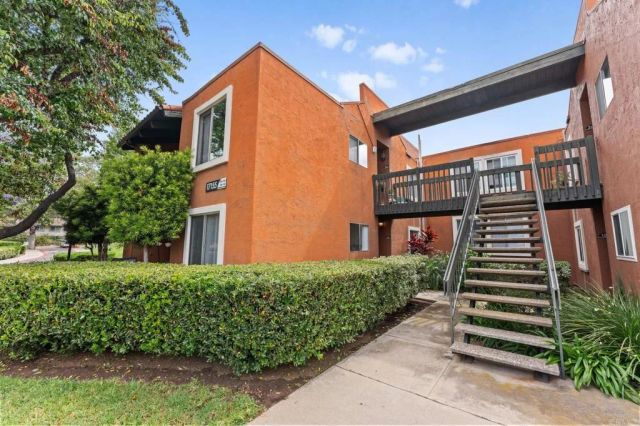 17155 W Bernardo Drive 106, San Diego, CA 92127