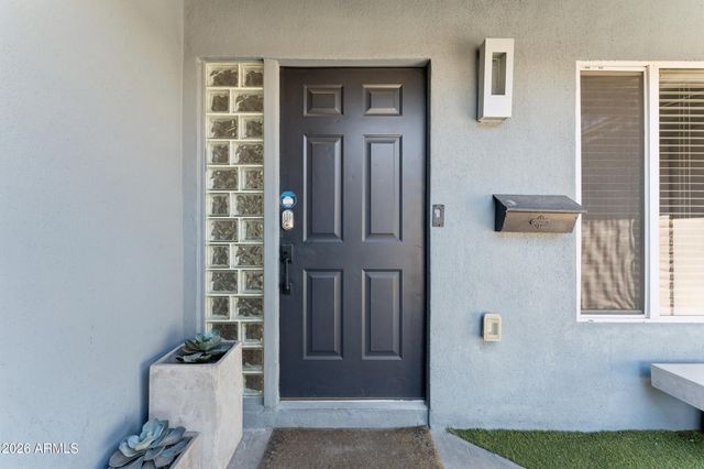 2502 E Beryl Avenue, Phoenix, AZ 85028