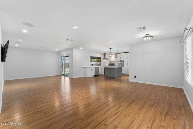 2502 E Beryl Avenue, Phoenix, AZ 85028