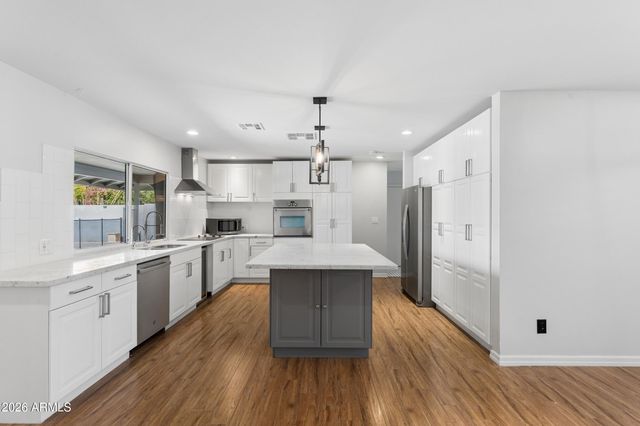 2502 E Beryl Avenue, Phoenix, AZ 85028