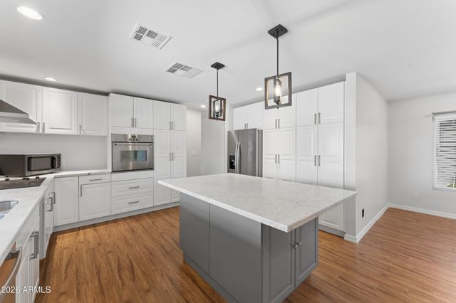 2502 E Beryl Avenue, Phoenix, AZ 85028