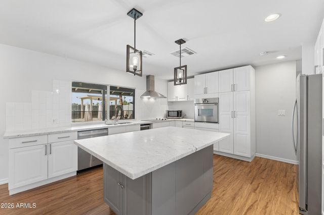 2502 E Beryl Avenue, Phoenix, AZ 85028
