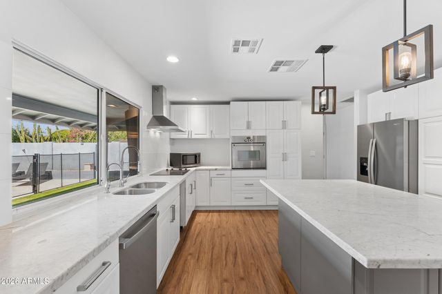 2502 E Beryl Avenue, Phoenix, AZ 85028