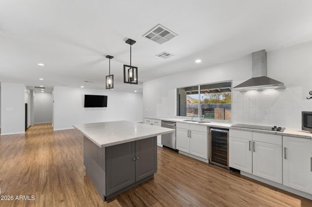 2502 E Beryl Avenue, Phoenix, AZ 85028