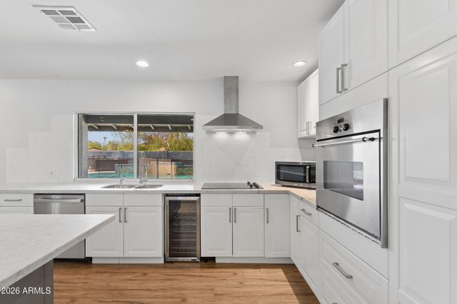 2502 E Beryl Avenue, Phoenix, AZ 85028