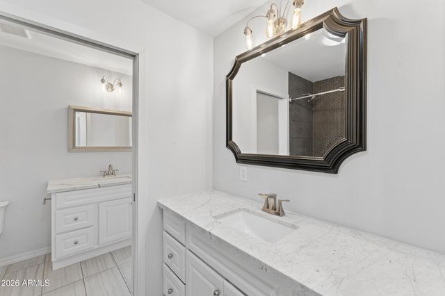 2502 E Beryl Avenue, Phoenix, AZ 85028