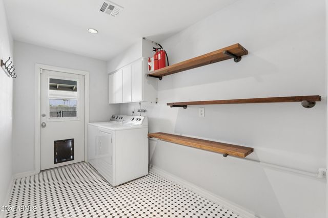 2502 E Beryl Avenue, Phoenix, AZ 85028