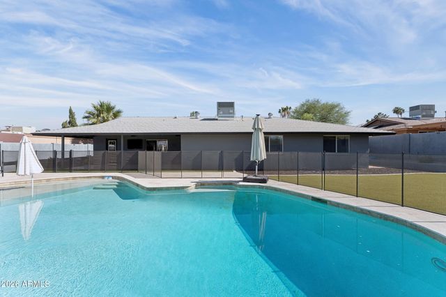 2502 E Beryl Avenue, Phoenix, AZ 85028