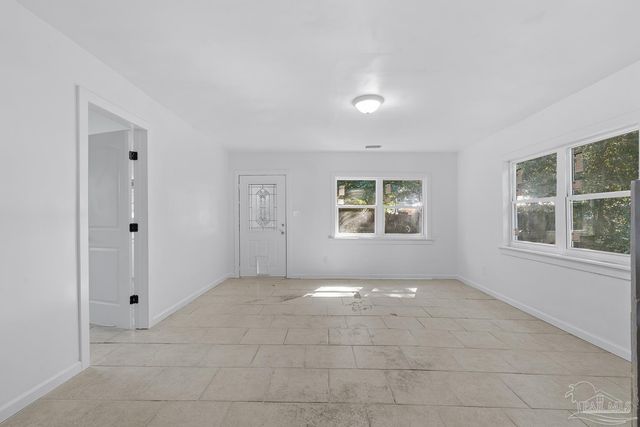 15 Janet St, Pensacola, FL 32506