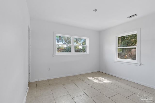 15 Janet St, Pensacola, FL 32506