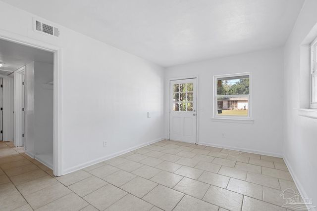 15 Janet St, Pensacola, FL 32506