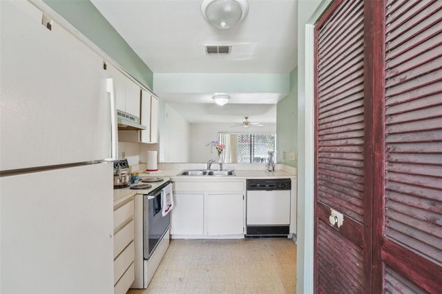 8419 LAURELON PLACE, Temple Terrace, FL 33637