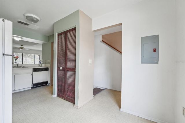 8419 LAURELON PLACE, Temple Terrace, FL 33637