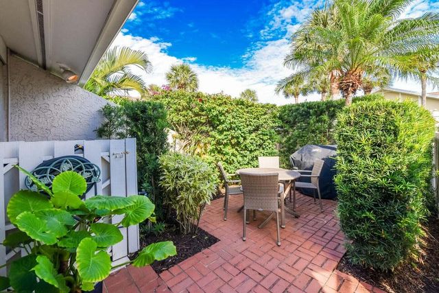 17225 Fownes Crescent, Jupiter, FL 33477