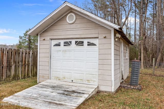 200 Bright Leaf Lane, Jacksonville, NC 28540