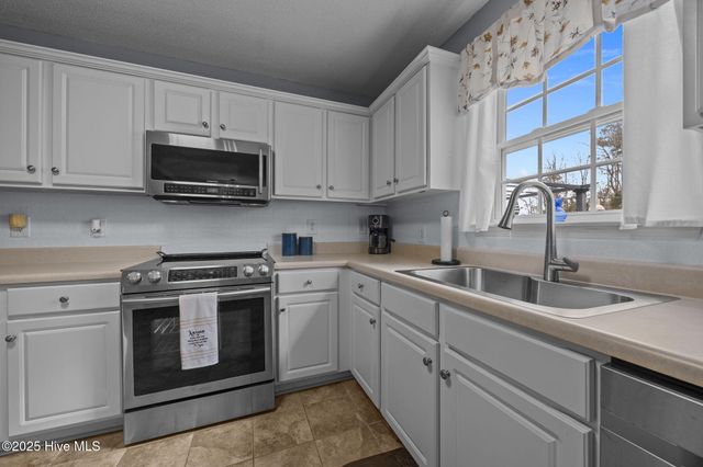 200 Bright Leaf Lane, Jacksonville, NC 28540