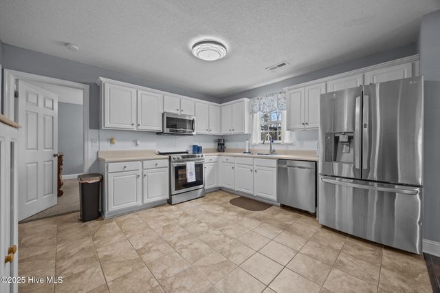 200 Bright Leaf Lane, Jacksonville, NC 28540