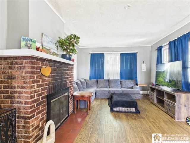 23 South Franklin Street, New Albion, NY 14719