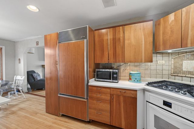 434 Wheelock Parkway E, Saint Paul, MN 55130