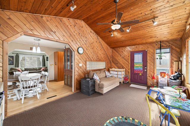 434 Wheelock Parkway E, Saint Paul, MN 55130