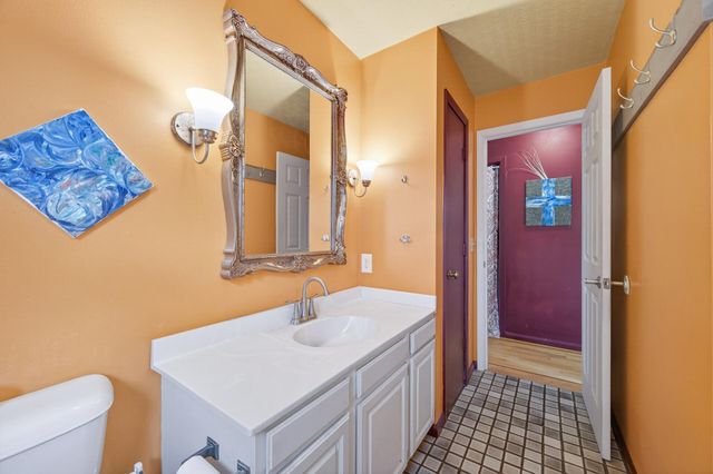 434 Wheelock Parkway E, Saint Paul, MN 55130