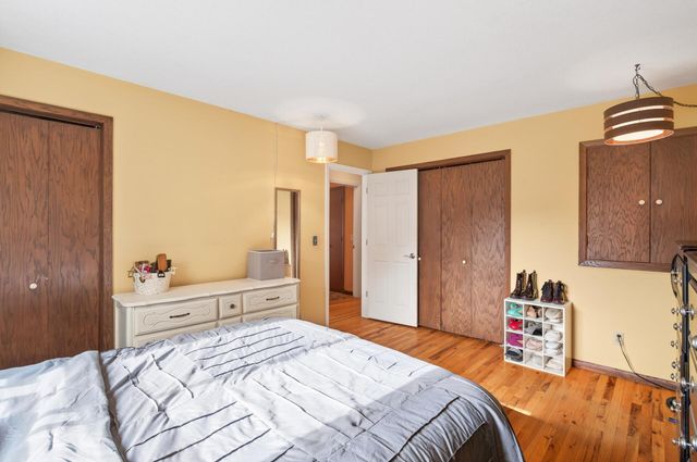 434 Wheelock Parkway E, Saint Paul, MN 55130