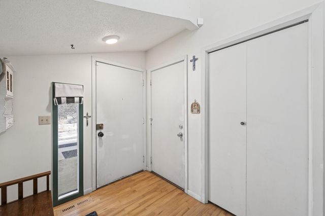 434 Wheelock Parkway E, Saint Paul, MN 55130