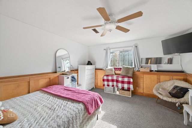 434 Wheelock Parkway E, Saint Paul, MN 55130