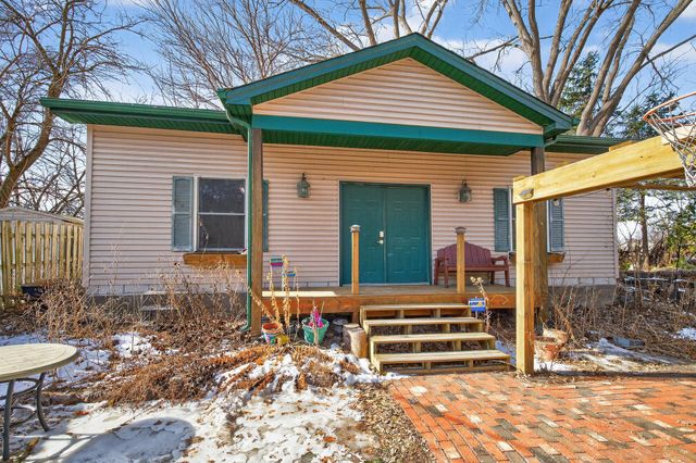 434 Wheelock Parkway E, Saint Paul, MN 55130