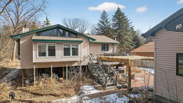 434 Wheelock Parkway E, Saint Paul, MN 55130